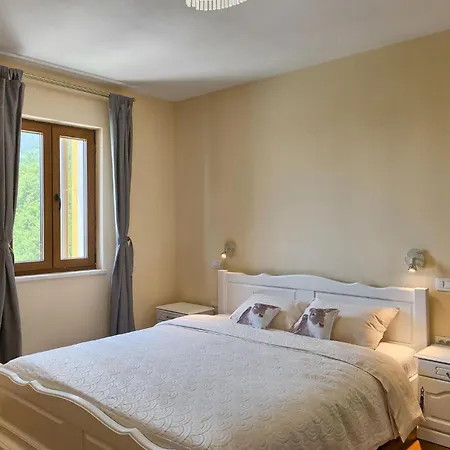 Bambi أوباتيا